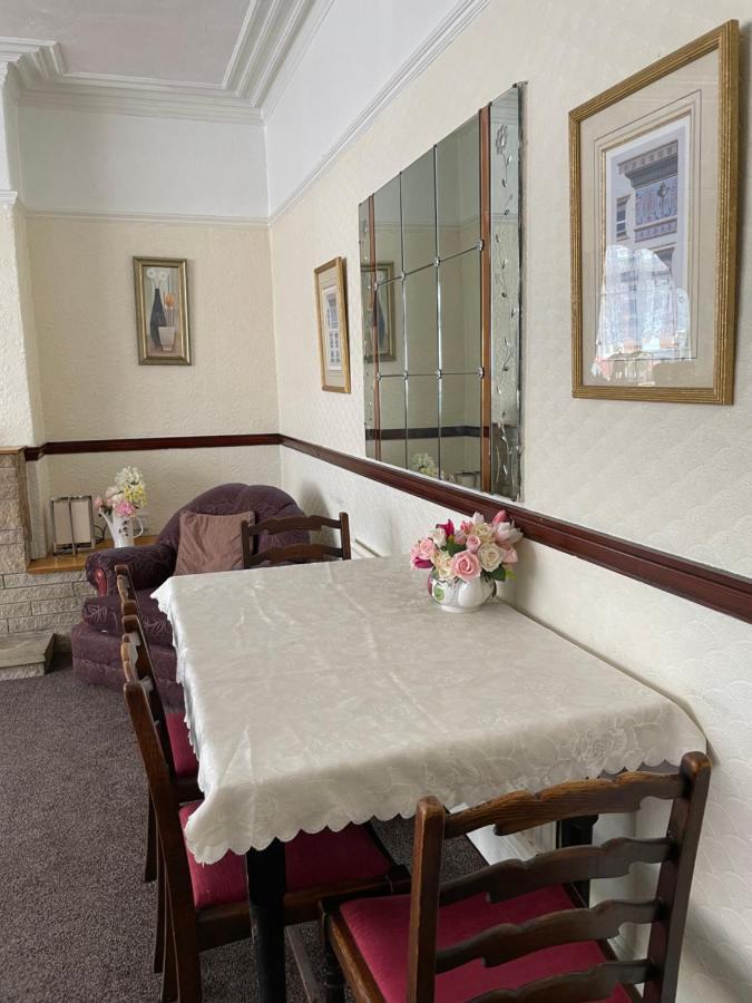 The Jewel Of The Sea Bed and Breakfast Blackpool Eksteriør billede
